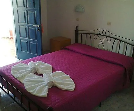 Zannes Perissa (Santorini)
